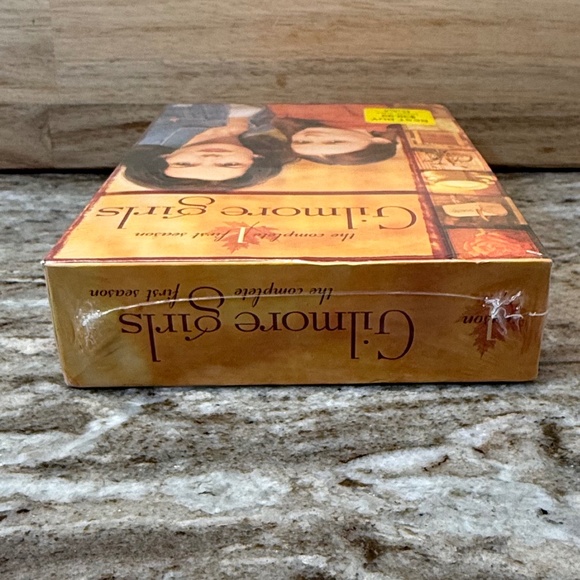 Gilmore Girls – Complete First Season DVD – Brand New & Sealed Unopened Box Set - Picture 5 of 6